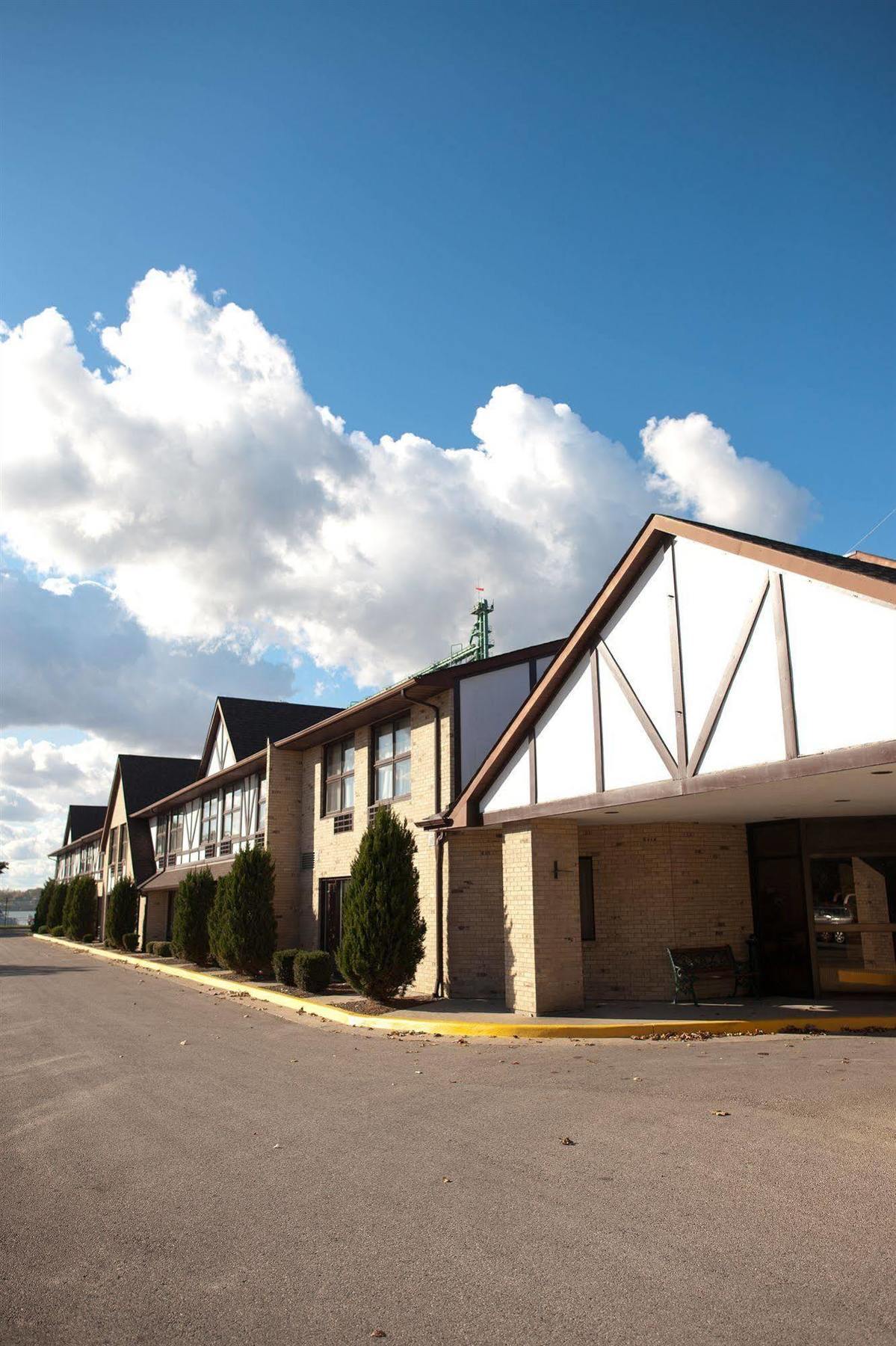 Days Inn By Wyndham Sarnia Harbourfront Exterior foto